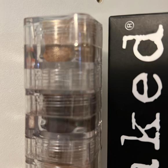 Limited Edition Naked Cosmetics Eyeshadow plus extra - Picture 3 of 7